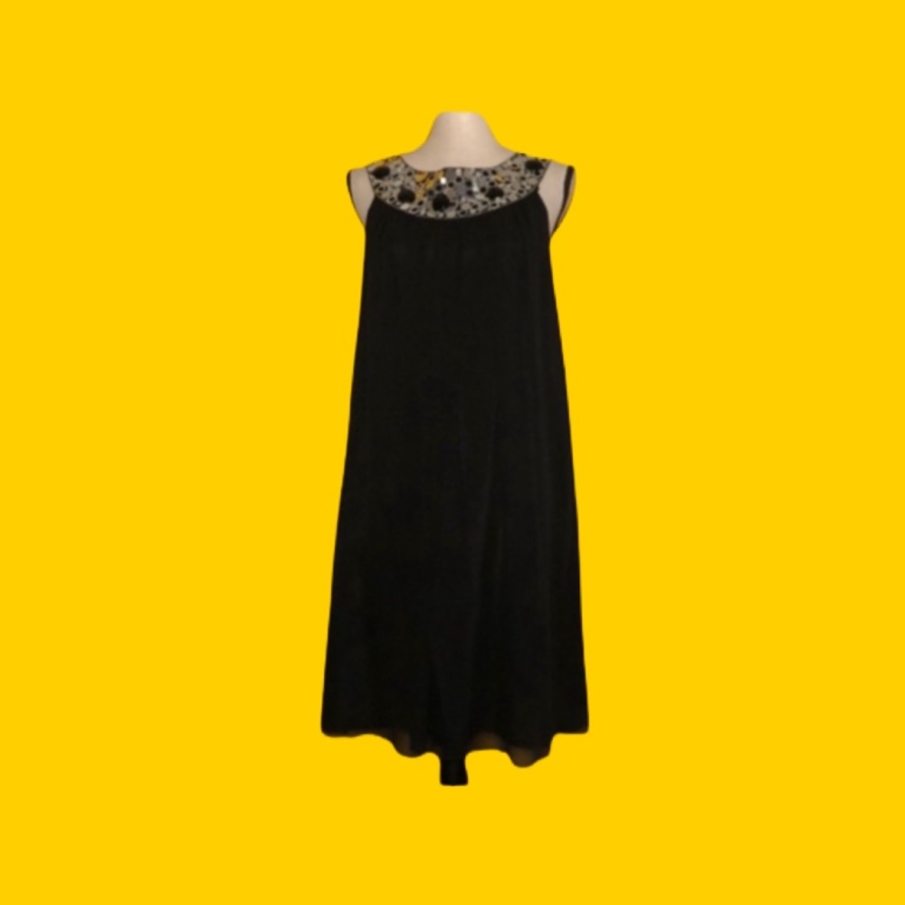 MAGGY LONDON silk sleeveless knee length dress